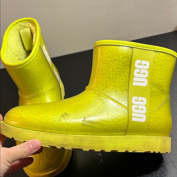 UGG Women's Neon Yellow Ankle Boots - Picture 2 of 9